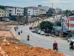 Diduga Gembosi Ban Mobil Warga, Lurah Bengkong Indah Dilaporkan ke Wali Kota Batam