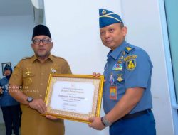Wali Kota Lis Darmansyah Terima Brevet Kehormatan